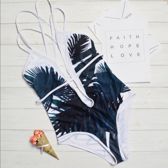 5th RESTOCK GREEN LEAF Deep V-Neck - Bikini - Picture 2 of 5